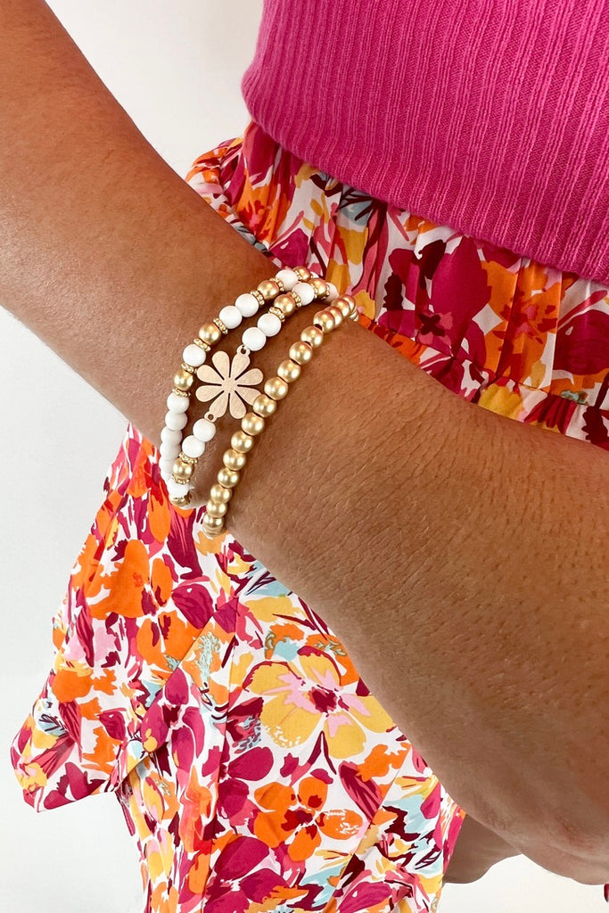 White & Gold Flower Bracelet Set
