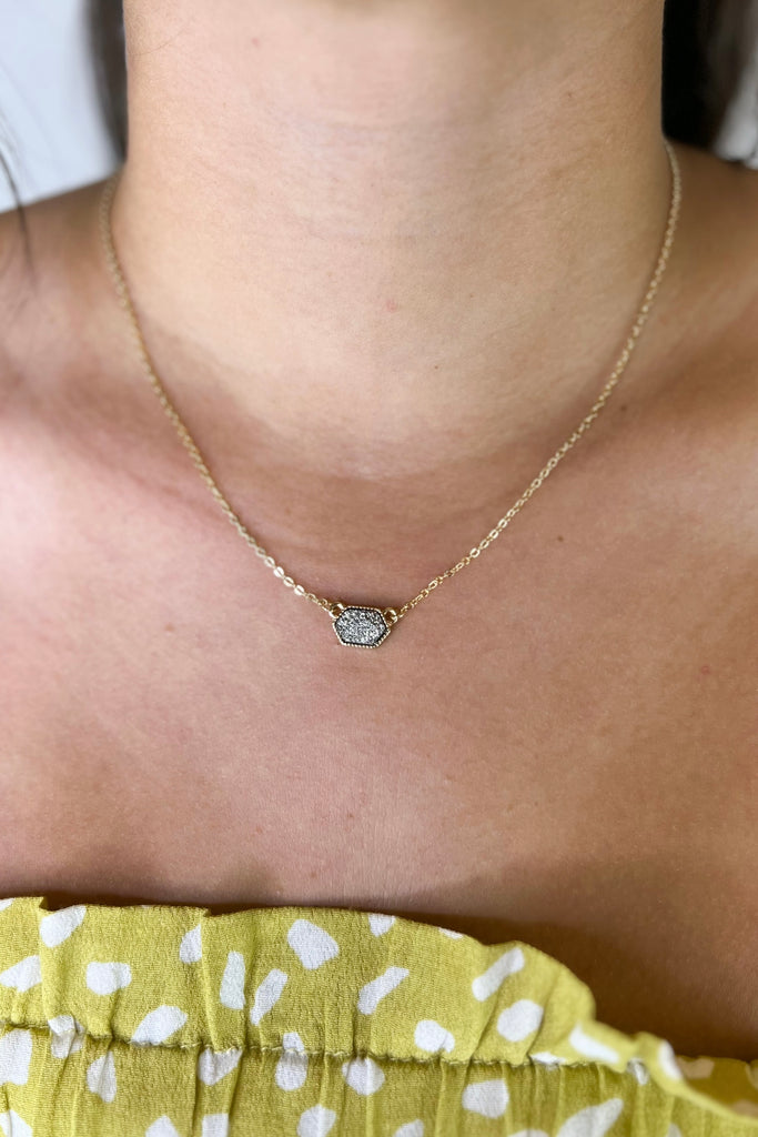 The Lina Pendant Necklace- Silver