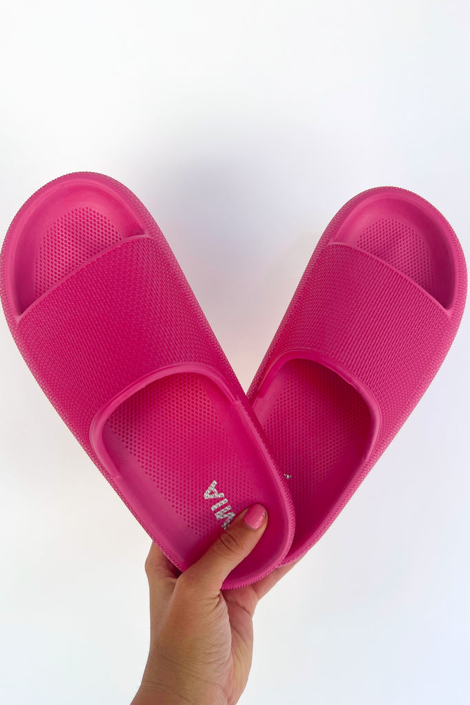 The Lexa Slip On Sandal- Pink